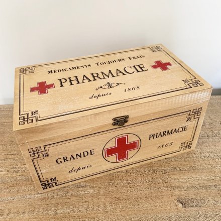 Wooden vintage pharmacie box 