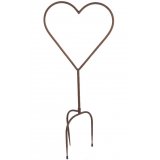   Perfect for climbing plants and fairy lights, this rusted metal heart spike will place perfectly in any garden space 