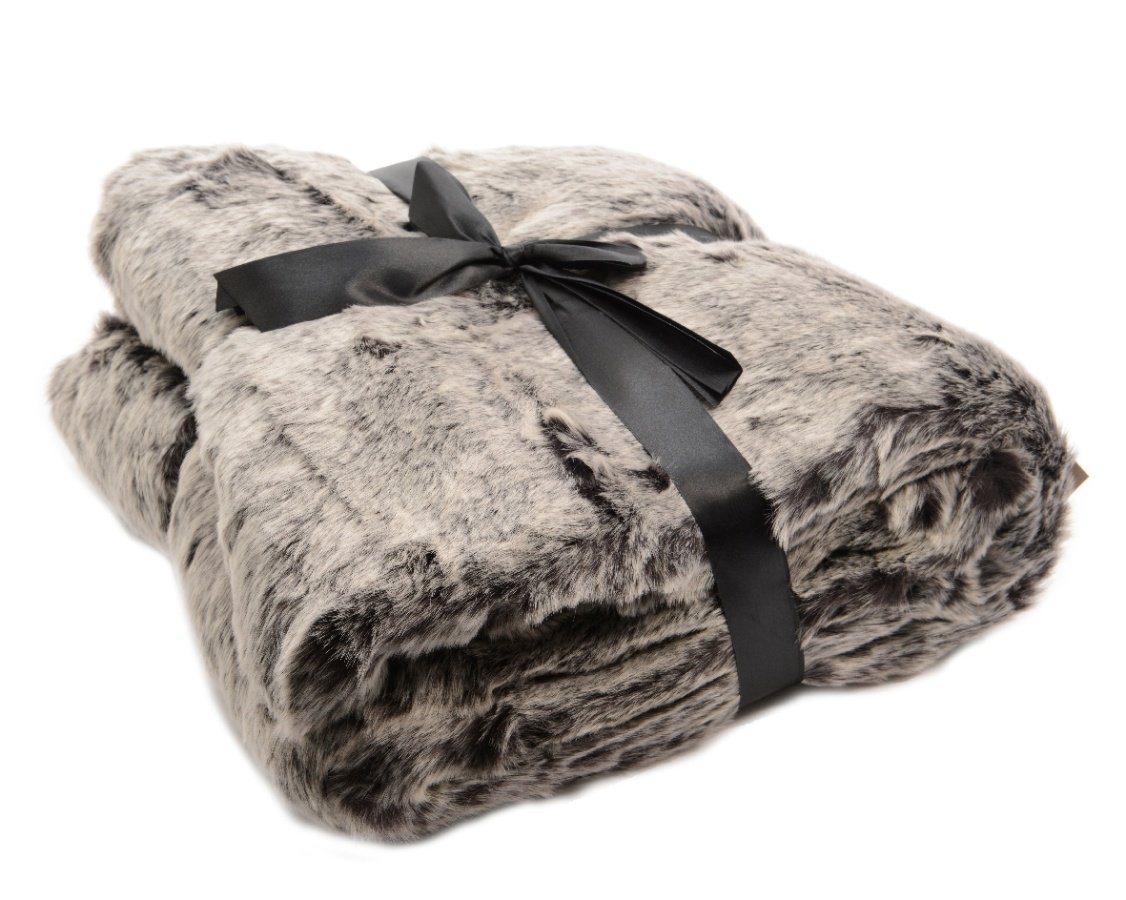 Luxury Faux Fur Throw W/Ribbon 23312 Christmas / Christmas Home