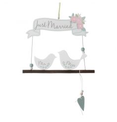Sweet Just Married hanging decoration with pretty birds