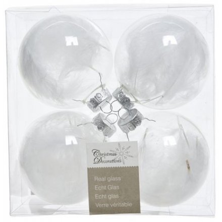 A set of 4 beautifully simple glass baubles filled with delicate white feathers. A symbolic and simply chic ornament 