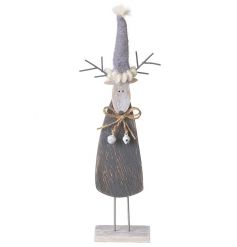 Add some rustic charm to the home this season with this wooden reindeer decoration.