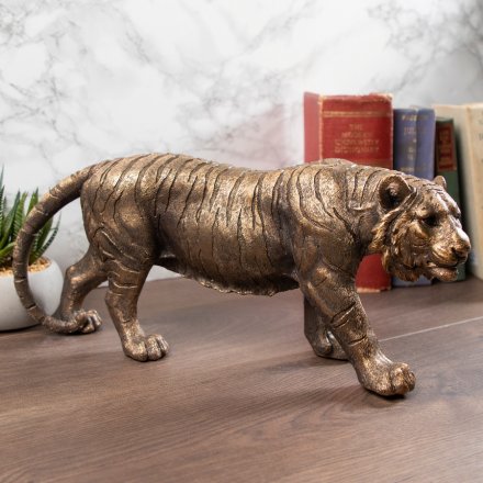 A fine quality tiger figure in bronze. From the popular Bronzed Reflections range.