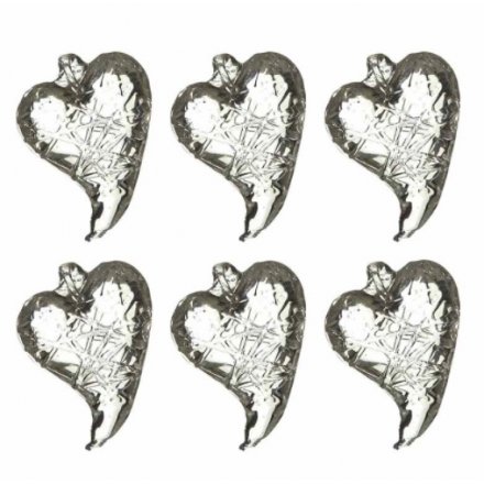 A set of 6 classic glass hearts with a lattice design. A chic addition to the home and occasions.