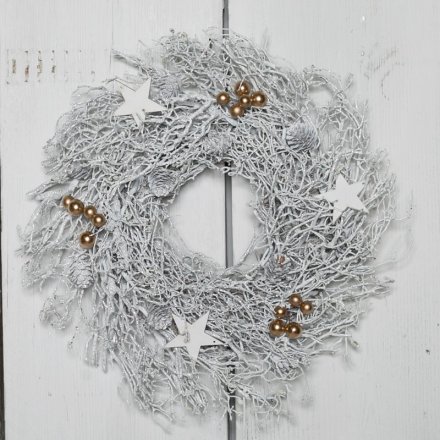 White Twig Wreath with Gold Berries 36cm
