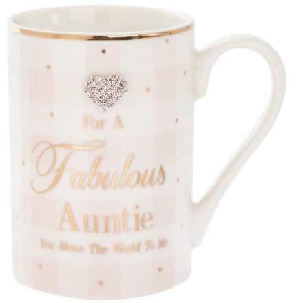 A pretty pink and gold sentiment Auntie mug with a sparkling gem.