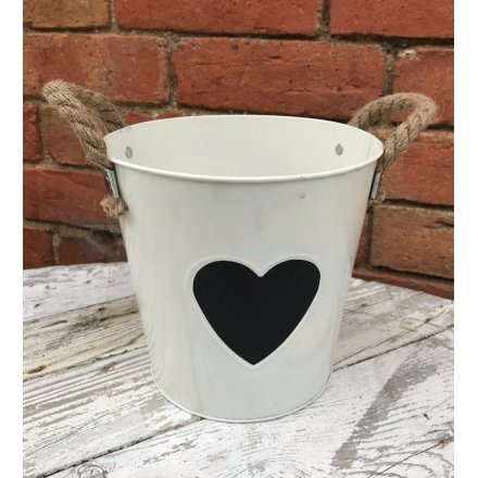A charming, shabby chic style zinc bucket with a chunky rope handle and heart shaped chalkboard.