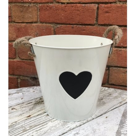 A chic cream planter with chunky rope handles and a blackboard heart in the centre for labelling 