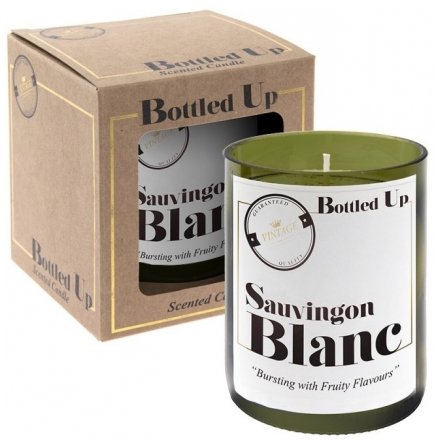 Let the tasty smell of a freshly poured Sauvignon Blanc seep into your home spaces with this vintage chic candle