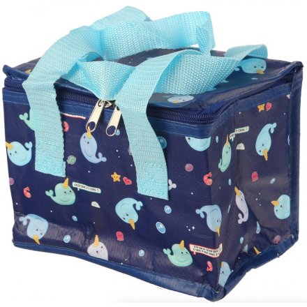 This sweet narwhal printed cooler lunch bag will be sure to add character to any little ones lunch time! 