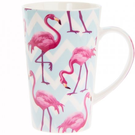 Add a funky flamingo feel to any home style with this trendy and colourful mug 