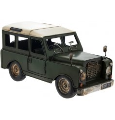 Set with its realistic features and distressed details, this metal 4x4 car will look perfect in any study or shelf space