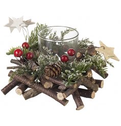 Bring a sense of the woodlands to any themed decor this Christmas season with this beautifully decorated candle holder 
