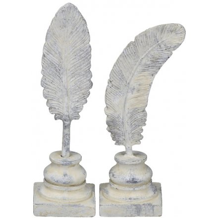   Bring a Rustic Charm touch to your home interior with this beautifully distressed assortment of stone ornaments 