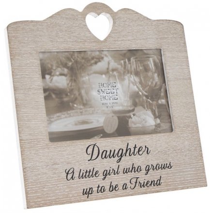  Bring a beautifully sentimental touch to any family home with this sweetly scripted wooden picture frame