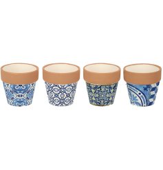  Bring a charming blue touch to any Rustic Edge living environment with this sleek assortment of Dolomite pots 