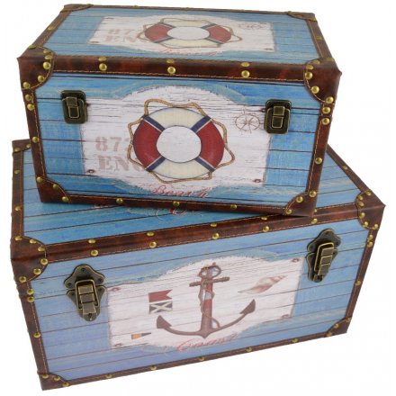  Bring a Beach House inspired touch to your home decor or displays with this charming set of sized storage trunks 