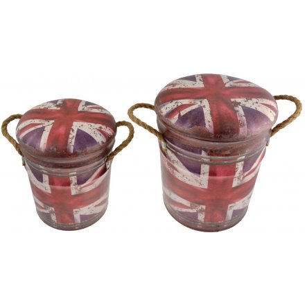 Introduce a rustic living inspired edge to any Country Home themed decor with this assorted set of sized storage stools 