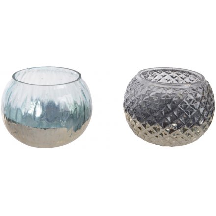 A stylish assortment of round glass Tlight holders, set with a ridged decal and dipped gold effect 