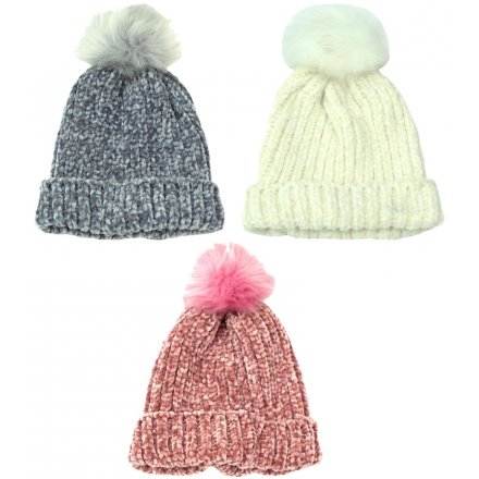 A mix of 3 cosy chenille hats in pretty pastel colours. Complete with an on trend fluffy pom pom.