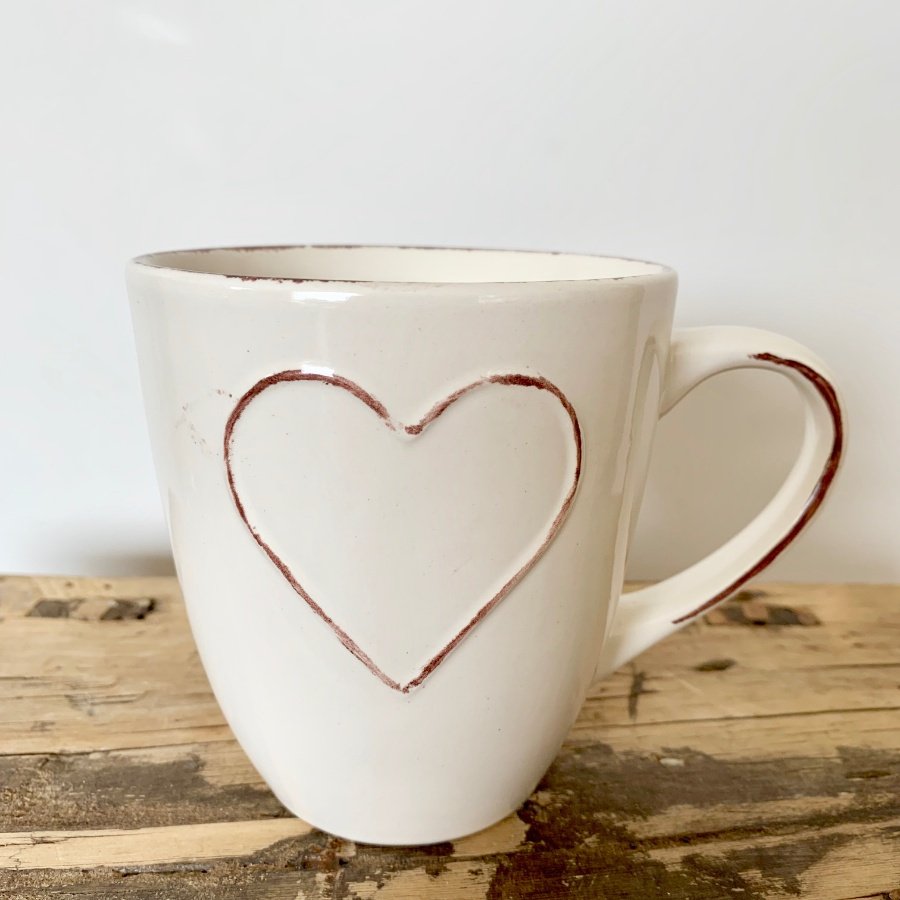KG0619 / Heart Embossed Mug, Cream 42372 Kitchen & Dining / Mugs