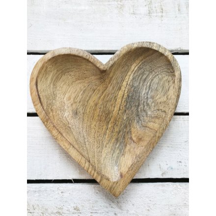 A beautifully crafted heart shaped wooden plate idea for displaying trinkets, treasures, nibbles and more!