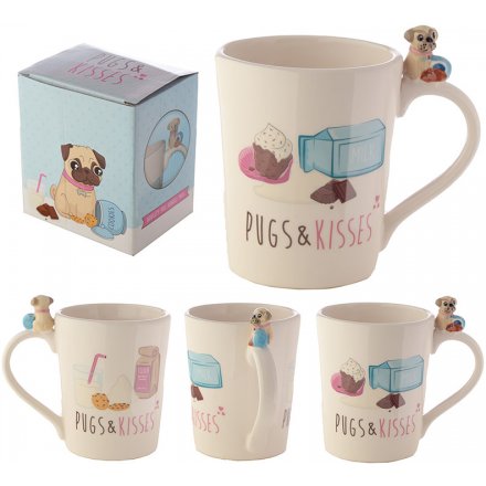  Complete with its matching gift box, this delightful mug will be sure to make a wonderful Present for somebody! 