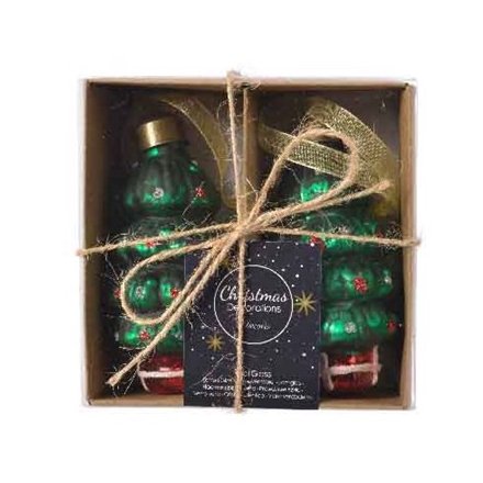  Bring a vintage vibe to your tree decor at Christmas with this distressed glass Tree hanging decoration