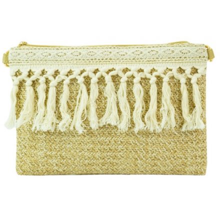  A beautifully stylish clutch bag featuring a Raffia woven look and added Macrame Tassel trimming 