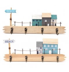 Delightful seafront design hanging wall plaque with 4 metal hooks, from the Beach House range. Measures approx 34.5 cm