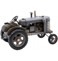A fine quality vintage tractor model in grey tone. A great collectable item by Leonardo.