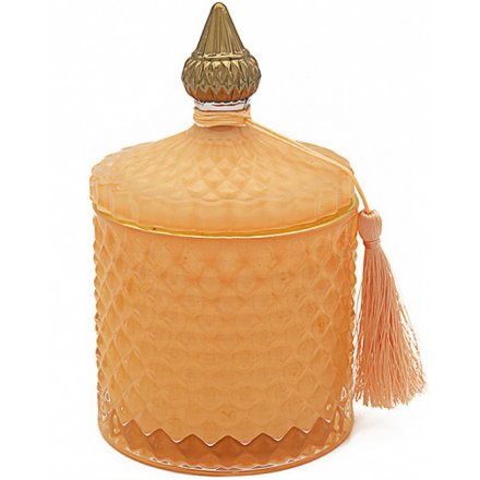 A luxe themed Soy Candle set within a diamond ridge decorated pot with added tassel feature 