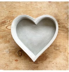 Stay on trend with this effortlessly cool rough luxe heart tray made from cement.