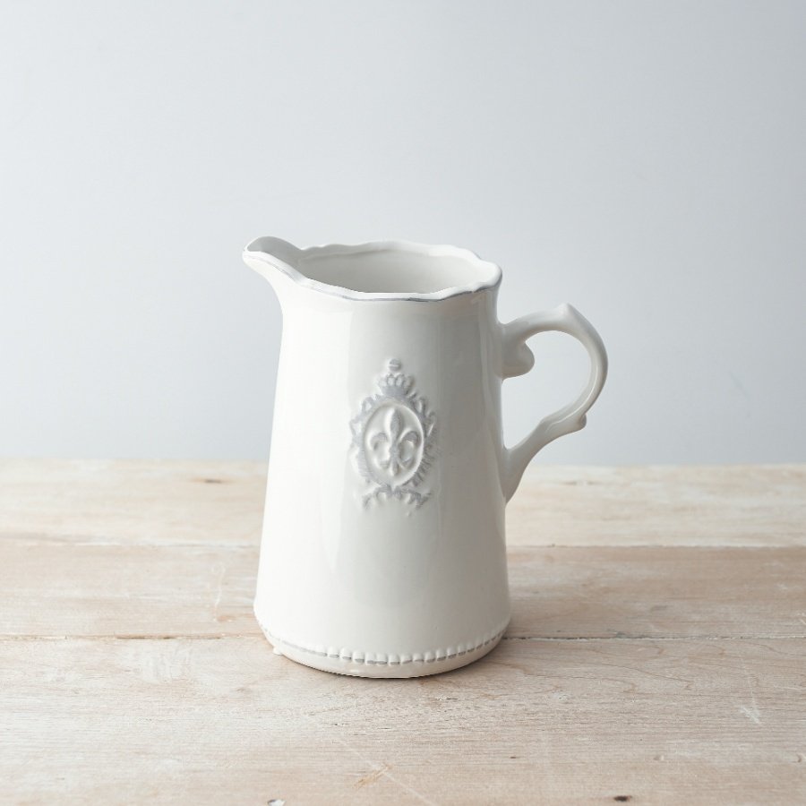 A stunning french country style jug with a distressed finish.