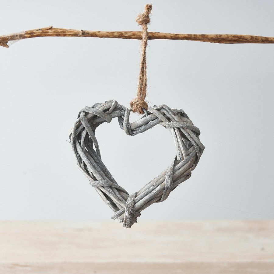 Wall hanging rattan heart with white wash and jute hanger 