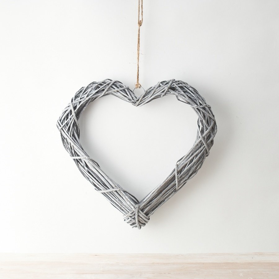 Wall hanging rattan heart with white wash and jute hanger 