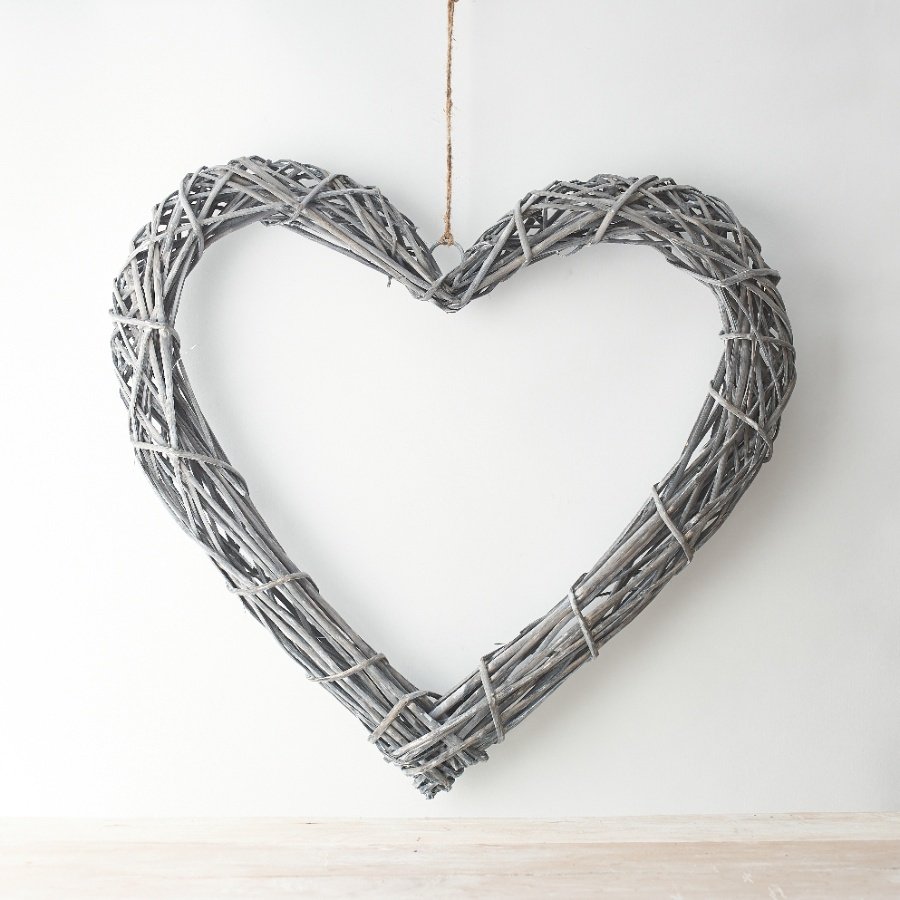 Wall hanging rattan heart with white wash and jute hanger 