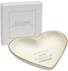  A beautiful and simple heart shaped ceramic dish complimented with a scripted text decal and gold trim 