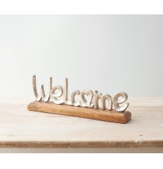  A rustic inspired welcome decoration with a textured surface finish.