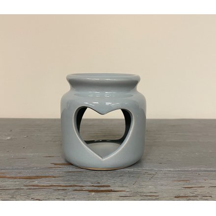 A sweet and simple grey ceramic tlight holder complete with a heart cut detail and chunky rope handle 