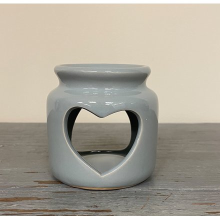 A sweet and simple grey ceramic tlight holder complete with a heart cut detail and chunky rope handle 