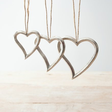 White Distressed Metal Heart Wall Hook