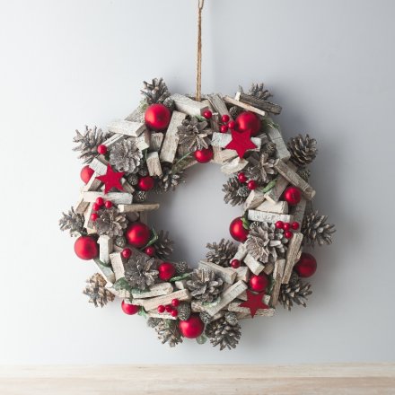 Silver and Red Wooden Christmas Wreath, 40cm 