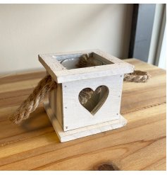 Perfect for providing a cosy candle light in any home space, a wooden tray set with a glass insert
