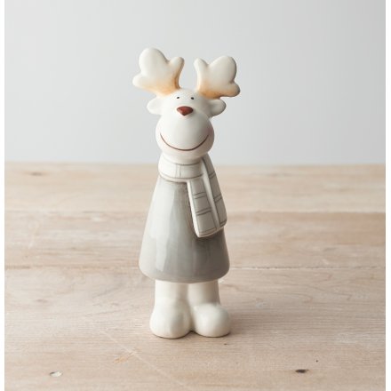  A delightfully simple reindeer figure, perfect for bringing to any home space during the christmas period 
