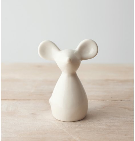A simple yet sweet ceramic mouse with a sleek white glaze and big ears to complete its look 