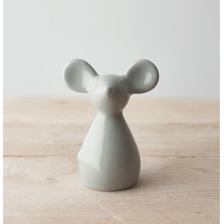 A simple yet sweet ceramic mouse with a sleek grey glaze and big ears to complete its look 