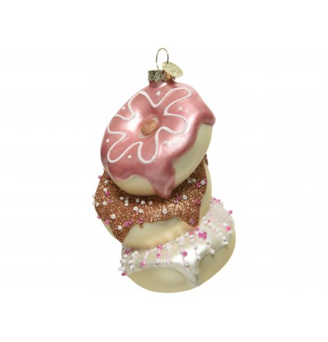 A fun and quirky addition to bring to any tree with a Delicious look to it! 