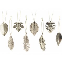 A gorgeous mix of iron based hanging leaves in a variety of shapes and each coated with a shiny gold tone 