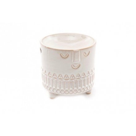  Set with an off white tone and embossed facial display, this burner is part of the Simple Living Range 